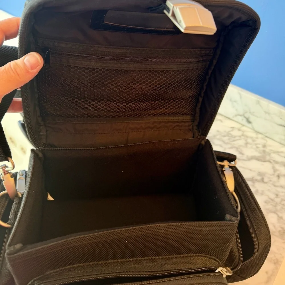 Sony Handycam Digital Camcorder Black Hard Shell Carrying Case w/ Shoulder Strap